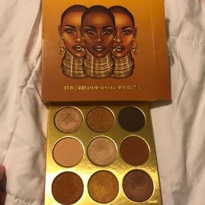 Juvia eyeshadow pallet